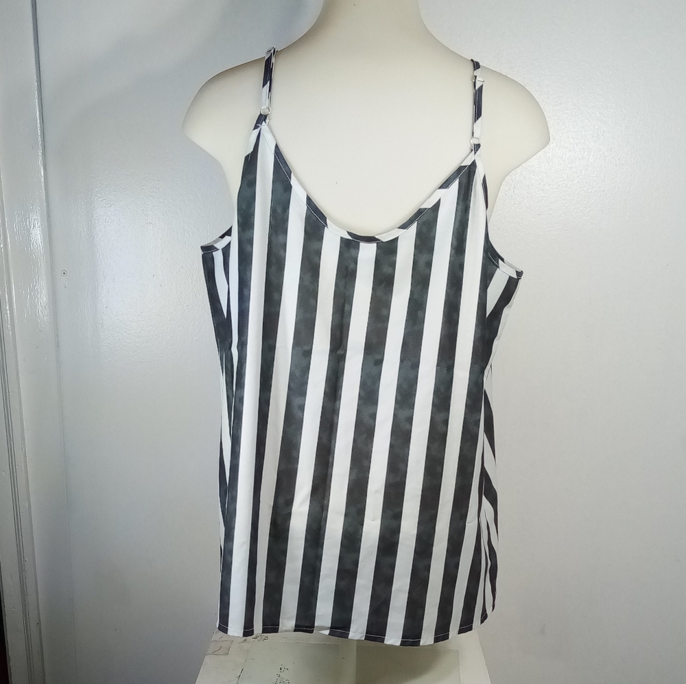 Womens Gray White Stripe Tank Top Sz XL - Picture 9 of 11